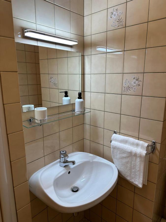 Au Wachtfels Bed & Breakfast Obersteinbach Eksteriør bilde